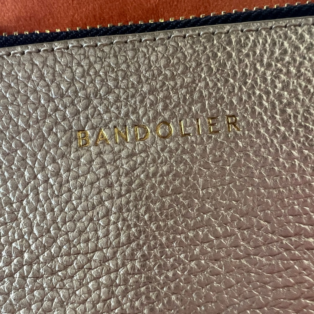 BANDOLIER Gold Minimal Pouch - Picture 2 of 5